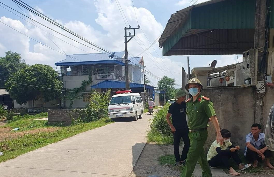Cơ quan công an đang xác minh vụ việc, điều tra nguyên nhân cái chết của hai vợ chồng ở huyện Phú Lương. Cơ quan công an đang xác minh vụ việc, điều tra nguyên nhân cái chết của hai vợ chồng ở huyện Phú Lương.
