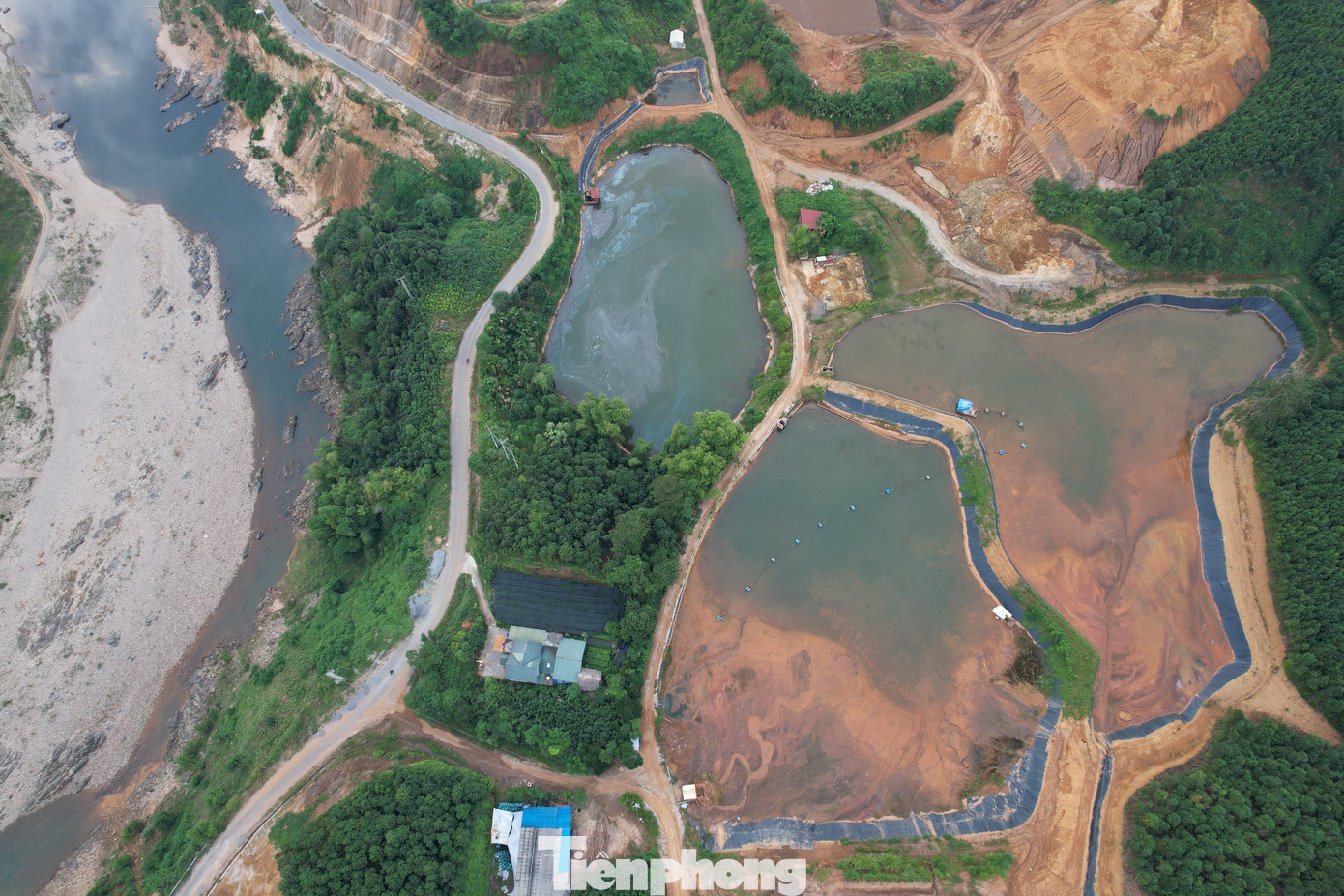 Cận cảnh khu mỏ đất hiếm mới bị phong tỏa, điều tra sai phạm ở Yên Bái ảnh 9