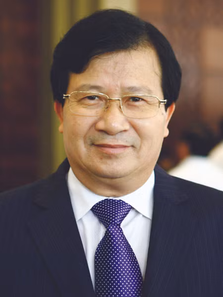 Bộ trưởng Xây dựng Trịnh Đình Dũng (55 tuổi), quê Vĩnh Phúc, thạc sĩ (kinh tế, kỹ sư xây dựng), Ủy viên Trung ương Đảng Bộ trưởng Xây dựng Trịnh Đình Dũng (55 tuổi), quê Vĩnh Phúc, thạc sĩ (kinh tế, kỹ sư xây dựng), Ủy viên Trung ương Đảng