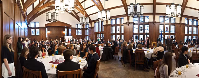 Cảnh sinh hoạt của học sinh trường THPT Tư Thục nội trú (Boarding School) Taft tại tiểu bang Connecticut, Hoa Kỳ. Cảnh sinh hoạt của học sinh trường THPT Tư Thục nội trú (Boarding School) Taft tại tiểu bang Connecticut, Hoa Kỳ