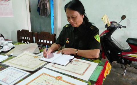 Người công an thôn miệt mài với nhiệm vụ mà quên đi hạnh phúc riêng tư.