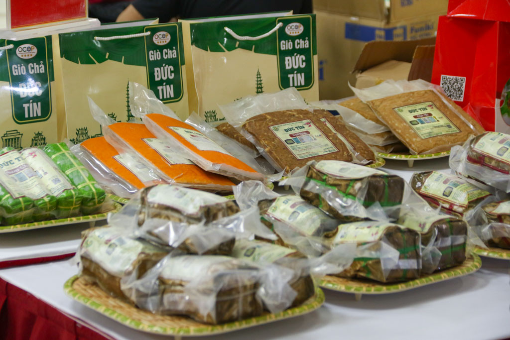 Nhiều sản phẩm OCOP chất lượng được trưng bày, quảng bá, kết nối giao thương trong khuôn khổ chương trình.