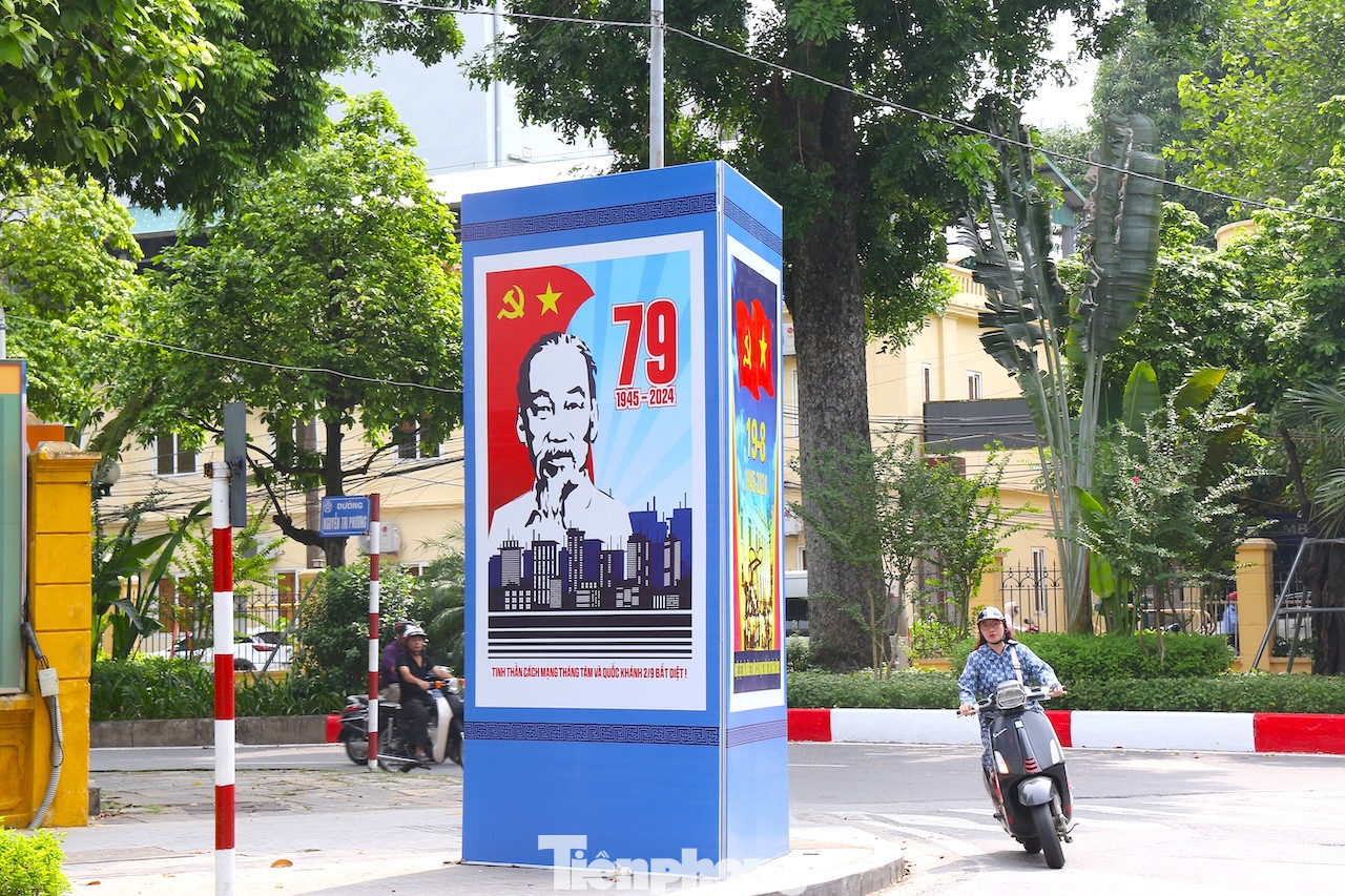 Hoạt động nhằm tuyên truyền sâu rộng về truyền thống lịch sử, văn hóa và cách mạng của dân tộc; lòng yêu nước, chủ nghĩa anh hùng, ý chí tự lực, tự cường và tinh thần đại đoàn kết toàn dân tộc.