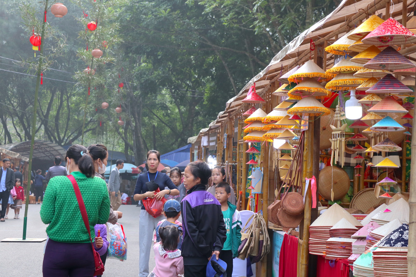 Nhiều hoạt động trải nghiệm hấp dẫn du khách tới Lễ hội.