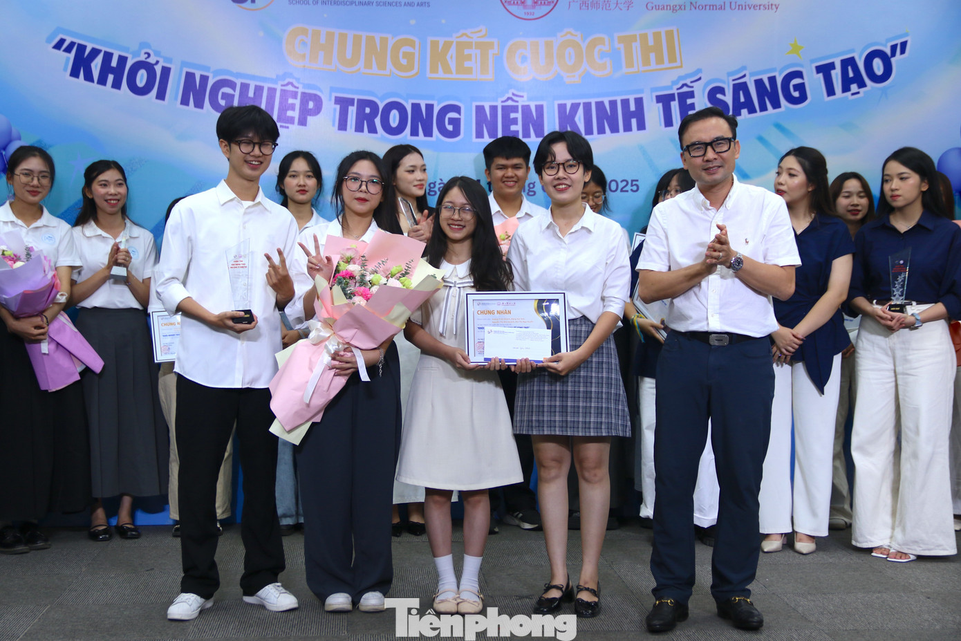 Dự án sáng tạo Tiếng Việt đoạt giải nhất cuộc thi khởi nghiệp. Dự án sáng tạo Tiếng Việt đoạt giải nhất cuộc thi khởi nghiệp.