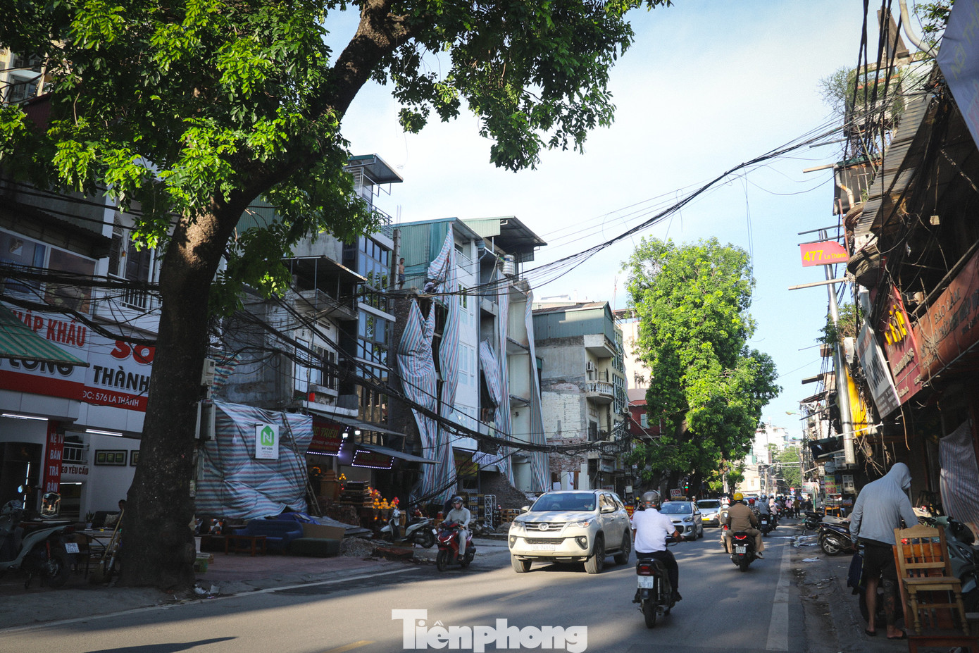 Hiện dọc dự án này, đường Đê La Thành đoạn từ Hoàng Cầu đến Voi Phục nhỏ hẹp, thường xuyên xảy ra ùn tắc giao thông. Việc sớm giải phóng mặt bằng để hoàn thành đường Vành đai 1 rất cấp thiết. Hiện dọc dự án này, đường Đê La Thành đoạn từ Hoàng Cầu đến Voi Phục nhỏ hẹp, thường xuyên xảy ra ùn tắc giao thông. Việc sớm giải phóng mặt bằng để hoàn thành đường Vành đai 1 rất cấp thiết.