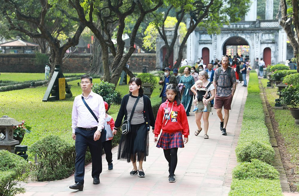 Nhiều sản phẩm du lịch độc đáo ra mắt trong quý I giúp thúc đẩy tăng trưởng của ngành du lịch Hà Nội.