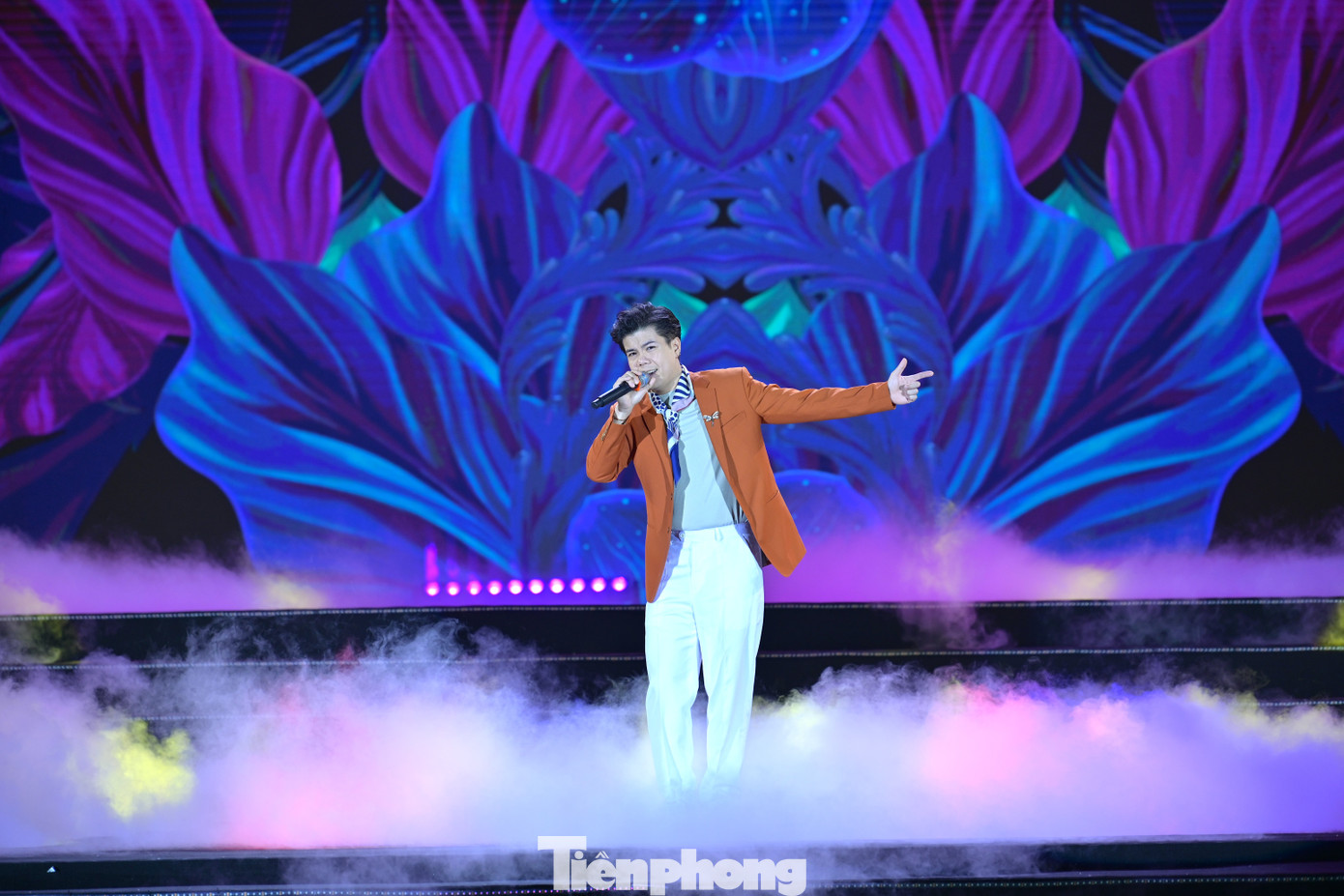 Các tiết mục văn nghệ chào mừng Festival hoa Mê Linh Các tiết mục văn nghệ chào mừng Festival hoa Mê Linh