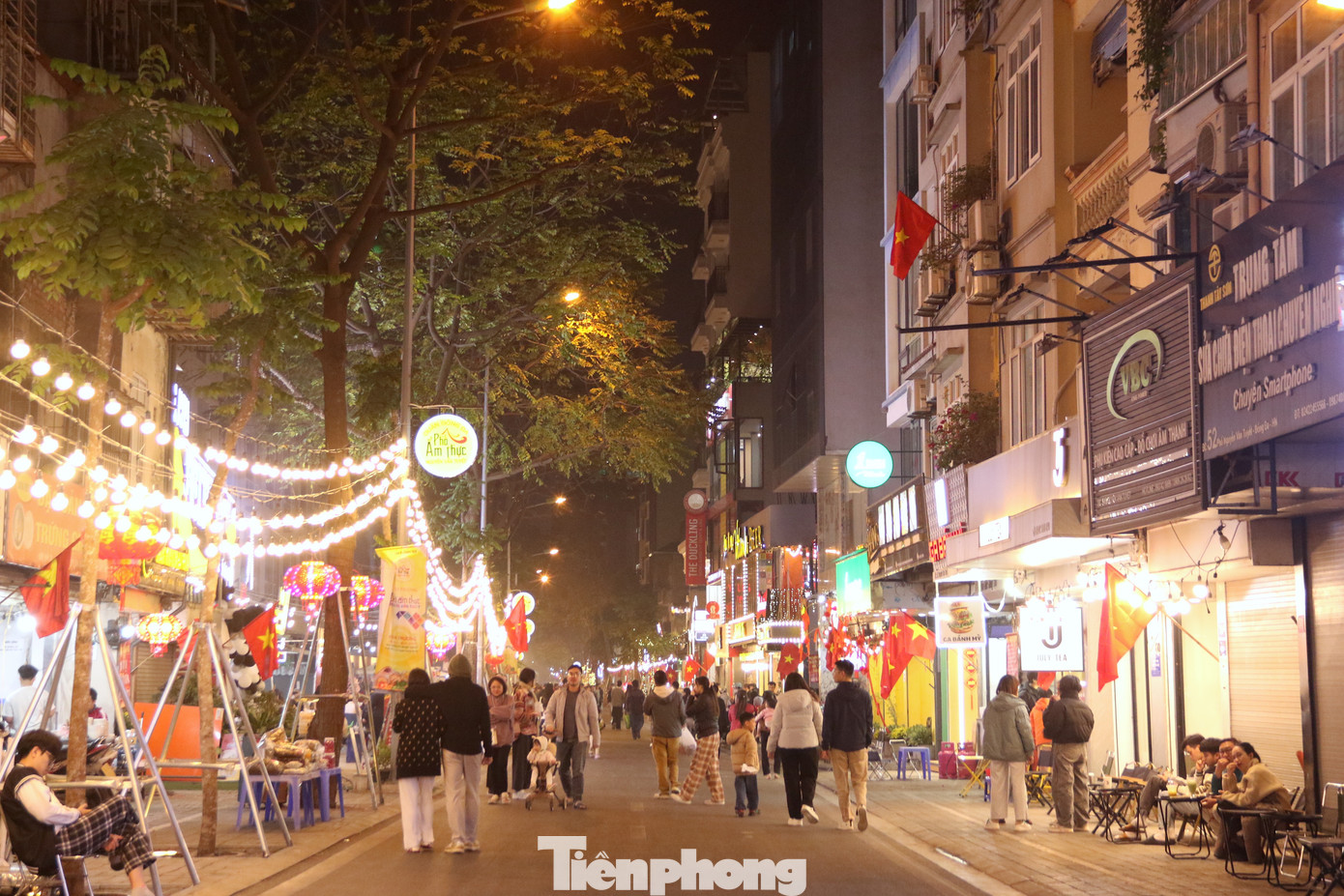 Không gian phố ẩm thực kéo dài từ ngã ba giao cắt phố Tây Sơn (tại số nhà 298 đến ngã ba giao cắt phố Yên Lãng tại số 53); chiều dài tuyến phố 840m, bề rộng lòng đường và vỉa hè từ 10 - 12 mét; tổng diện tích sử dụng 2,84 ha.