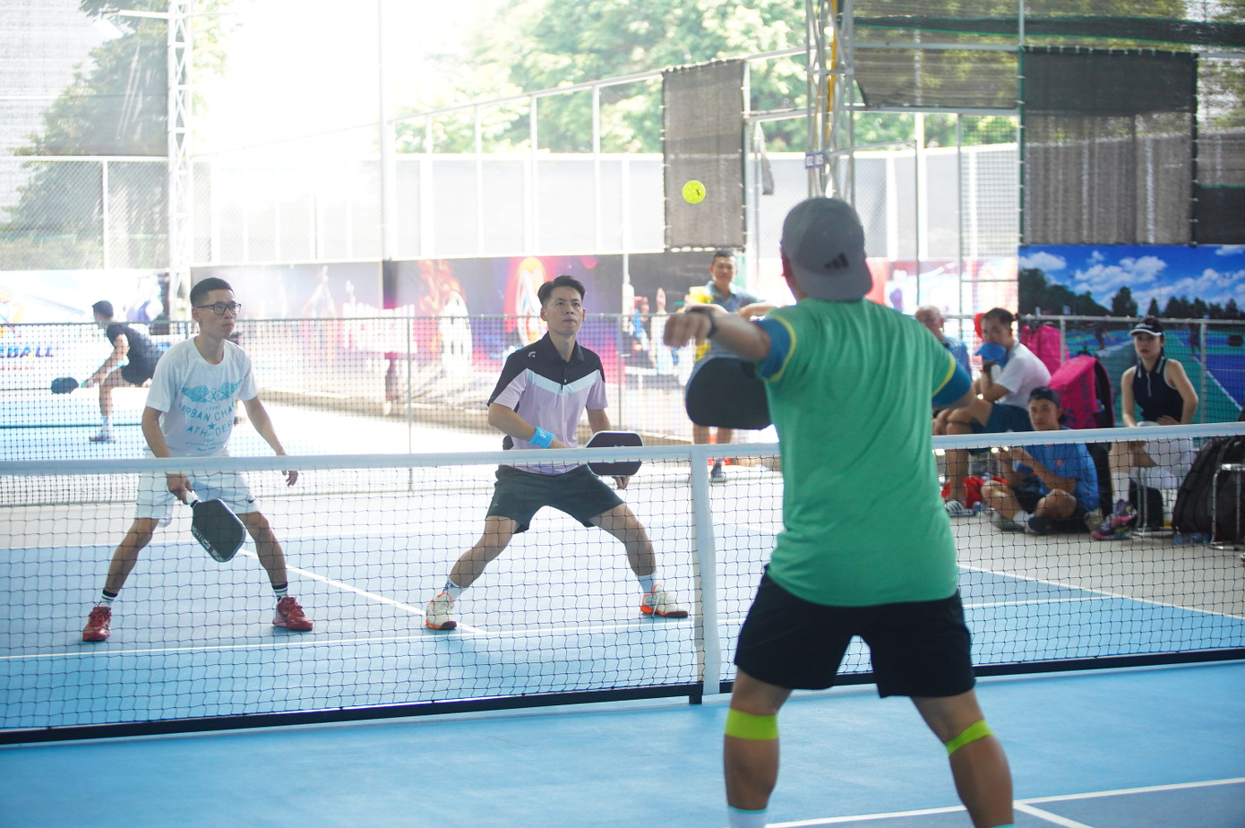 Hàng chục trận đấu gay cấn trong khuôn khổ giải đấu. Hàng chục trận đấu gay cấn trong khuôn khổ giải đấu.