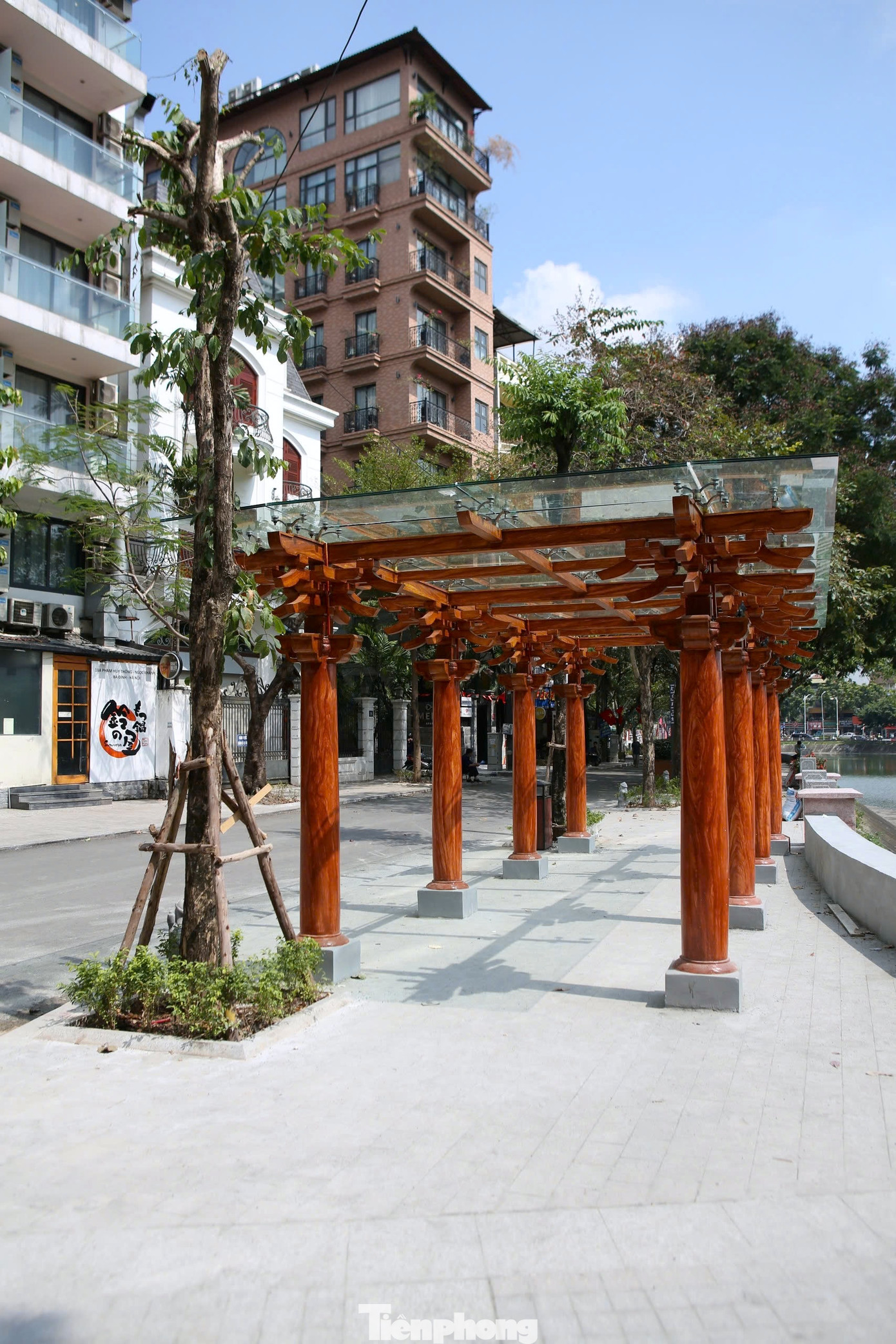 Nhiều khu vực không có bóng dáng người qua lại.