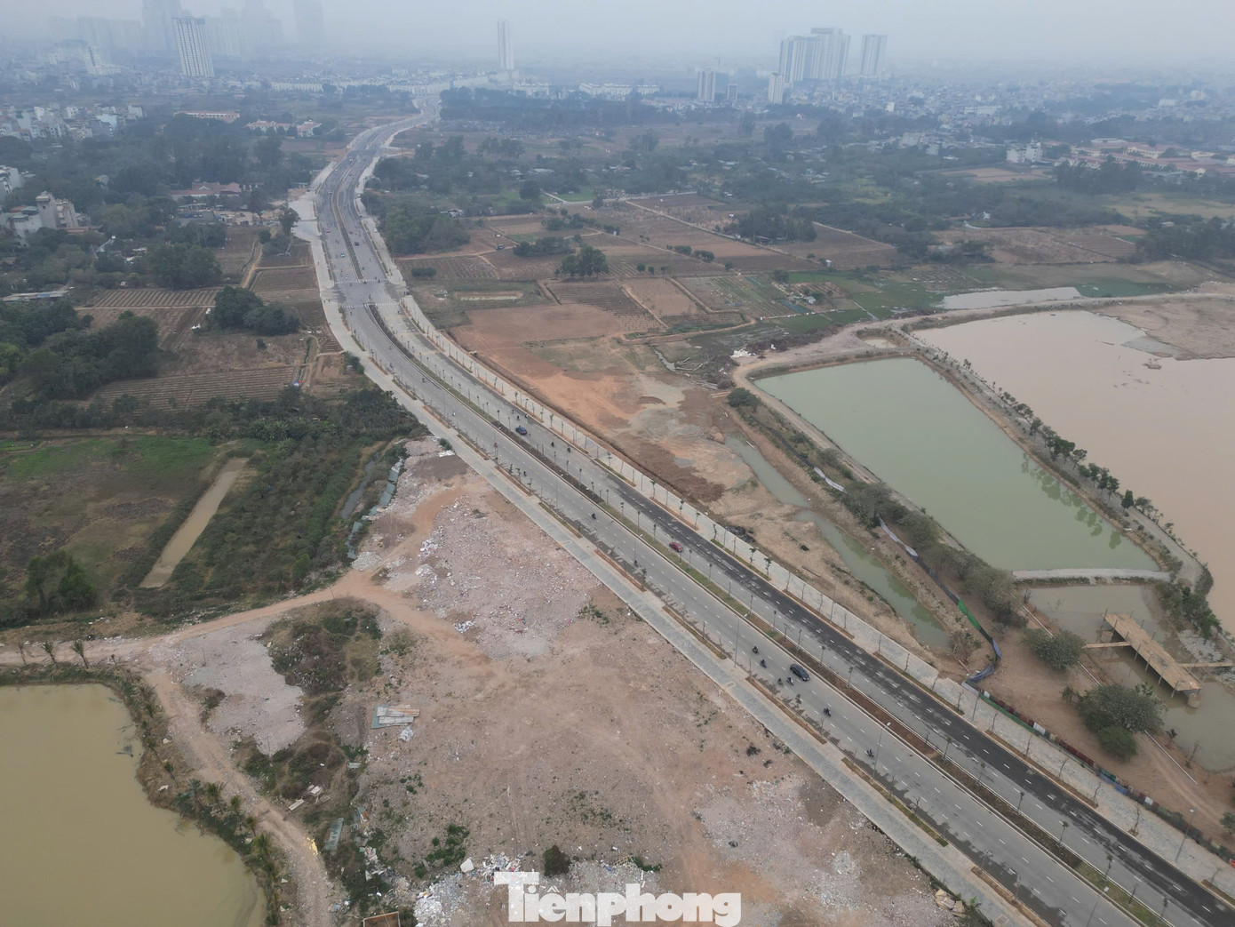 Sau 2 năm thi công, khoảng 1,9 km thuộc đường Lê Quang Đạo kéo dài được đưa vào sử dụng một phần từ nút giao đại lộ Thăng Long đến đường Đại Mỗ (đường tỉnh 70).