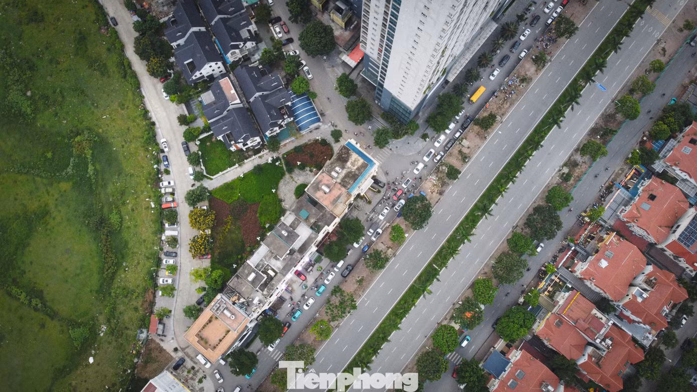 Dự án đường Vành đai 3,5 đoạn từ Đại lộ Thăng Long đến Quốc lộ 32 dài 5,5km, có tổng mức đầu tư hơn 1.795 tỷ đồng, do UBND huyện Hoài Đức (Hà Nội) làm chủ đầu tư. Đến tháng 5/2025, dự án đã thực hiện ước đạt được 90% khối lượng theo hợp đồng, đường vành đai 3,5 dự kiến hoàn thiện trong năm 2025.