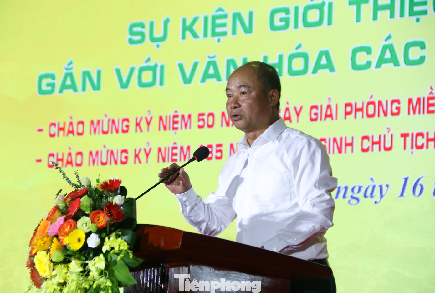 Ông Nguyễn Đình Hoa, Phó Giám đốc Sở Nông nghiệp và Môi trường thành phố Hà Nội phát biểu trong buổi lễ.