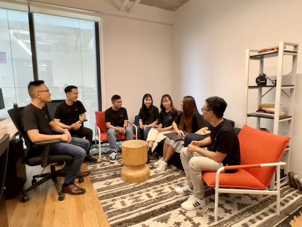 Anh Phan Thành Ân, nhà sáng lập WordsMine, từng là kỹ sư phần mềm tại Singapore, Hàn Quốc, Đức... Anh Phan Thành Ân, nhà sáng lập WordsMine, từng là kỹ sư phần mềm tại Singapore, Hàn Quốc, Đức...