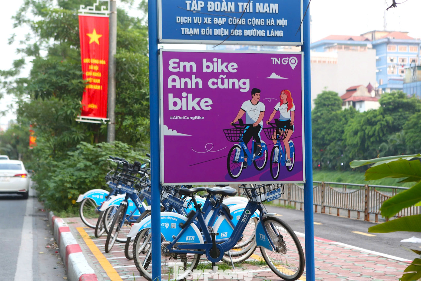 Việc triển khai mô hình xe đạp công cộng nhằm hạn chế nhu cầu sử dụng xe máy, ô tô cá nhân và giảm ô nhiễm môi trường, tạo thói quen cho người dân Thủ đô hướng tới cuộc sống xanh, sạch. Tuy nhiên đến nay, mô hình này chưa thu hút được người dân, nhiều du khách cũng chưa hứng thú khi cân nhắc lựa chọn sử dụng dịch vụ công cộng.