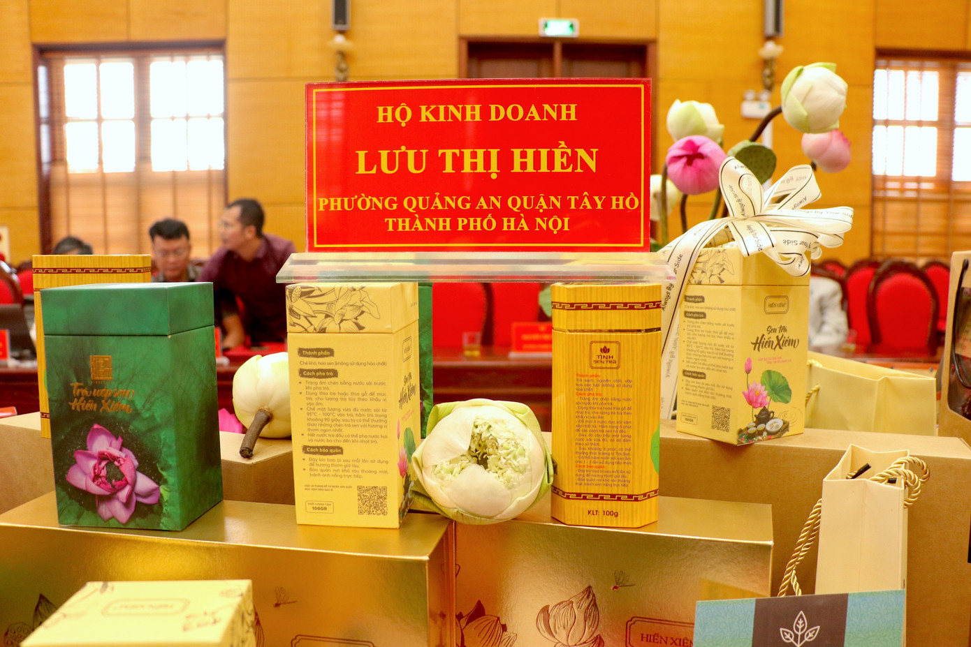 Sen trà Hiền Xiêm là sản phẩm duy nhất được đánh giá 4 sao của quận Tây Hồ năm nay.