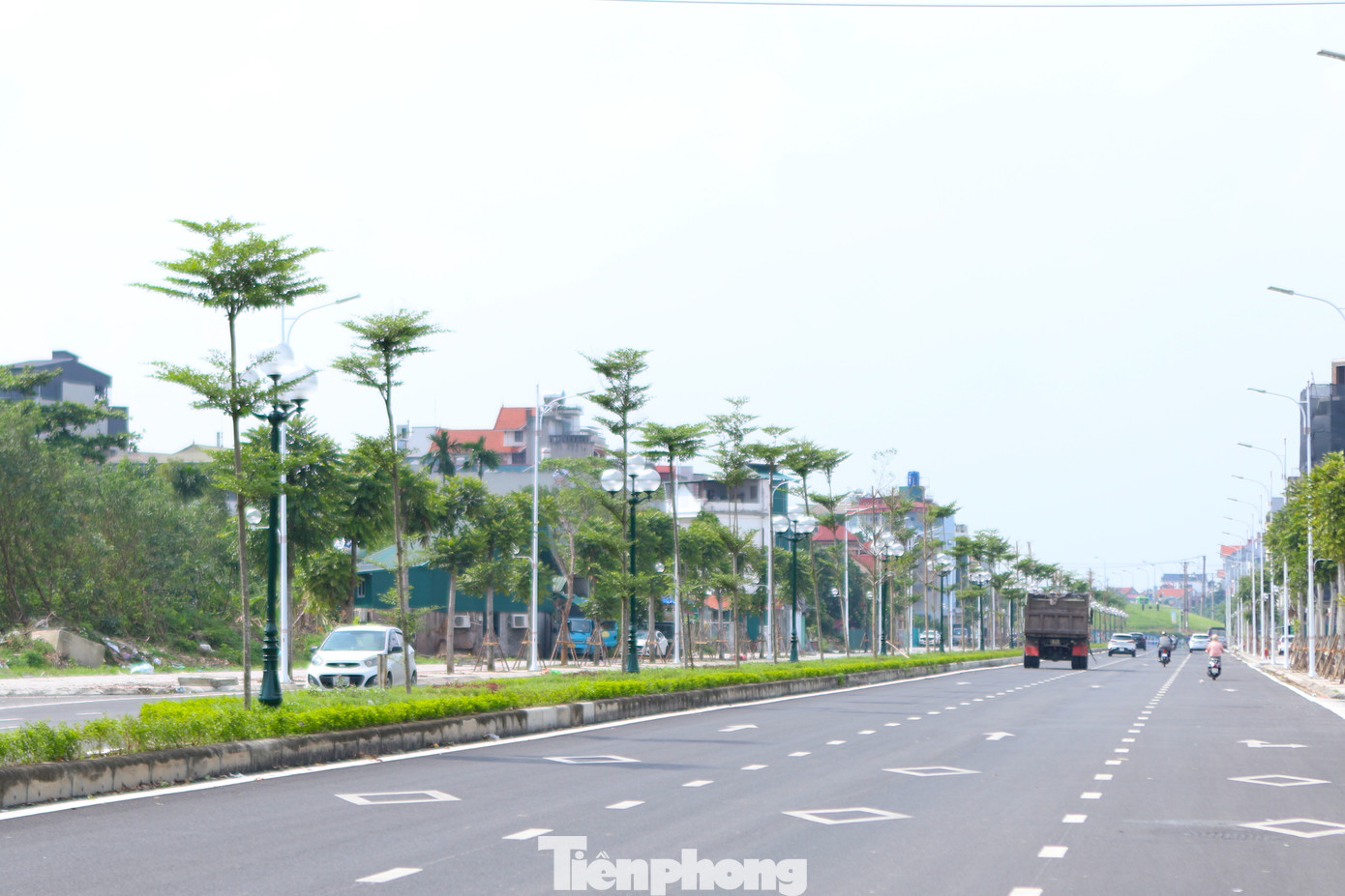 Sau quá trình tập trung giải phóng mặt bằng, dự án đã về đích và chờ ngày thông xe, thiết thực chào mừng kỷ niệm 70 năm Ngày giải phóng Thủ đô (10/10/1954 - 10/10/2024).