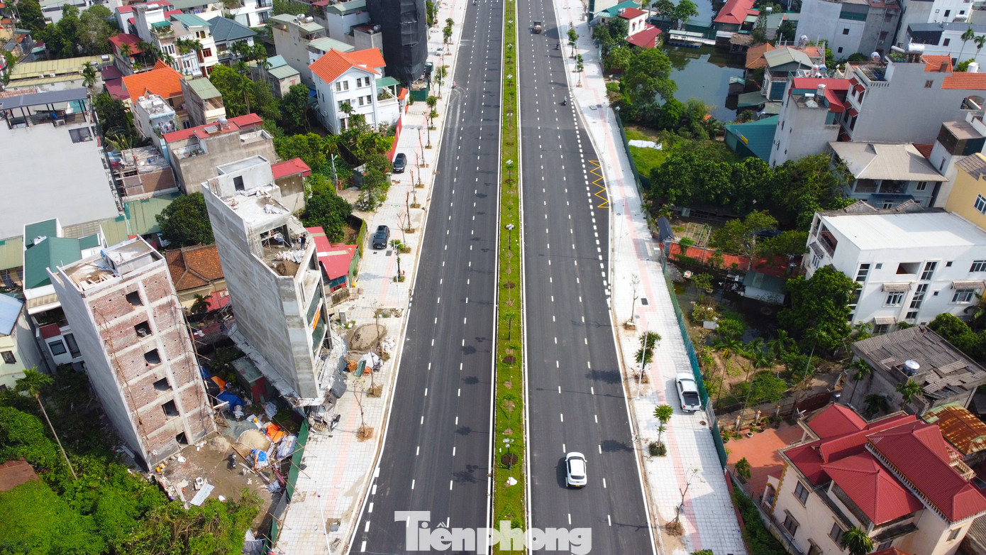 Công trình được thiết kế 2 làn xe cơ giới và 2 làn xe hỗn hợp.