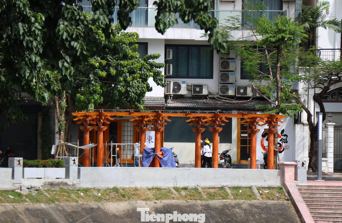 Với mong muốn gìn giữ giá trị lịch sử của vùng đất xưa, công tác cải tạo, chỉnh trang hạ tầng, kiến trúc đô thị tại khu vực hồ Ngọc Khánh và phụ cận được quận Ba Đình quan tâm đến những chi tiết gợi nhớ về Giảng Võ trường.