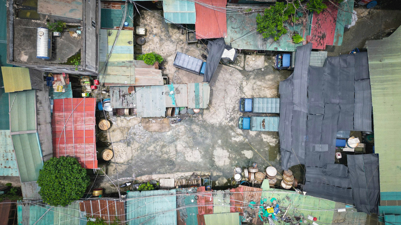 Tuy nhiên, theo thời gian, chợ cá Yên Sở đang có dấu hiệu hư hại, xuống cấp nghiêm trọng. Tuy nhiên, theo thời gian, chợ cá Yên Sở đang có dấu hiệu hư hại, xuống cấp nghiêm trọng.