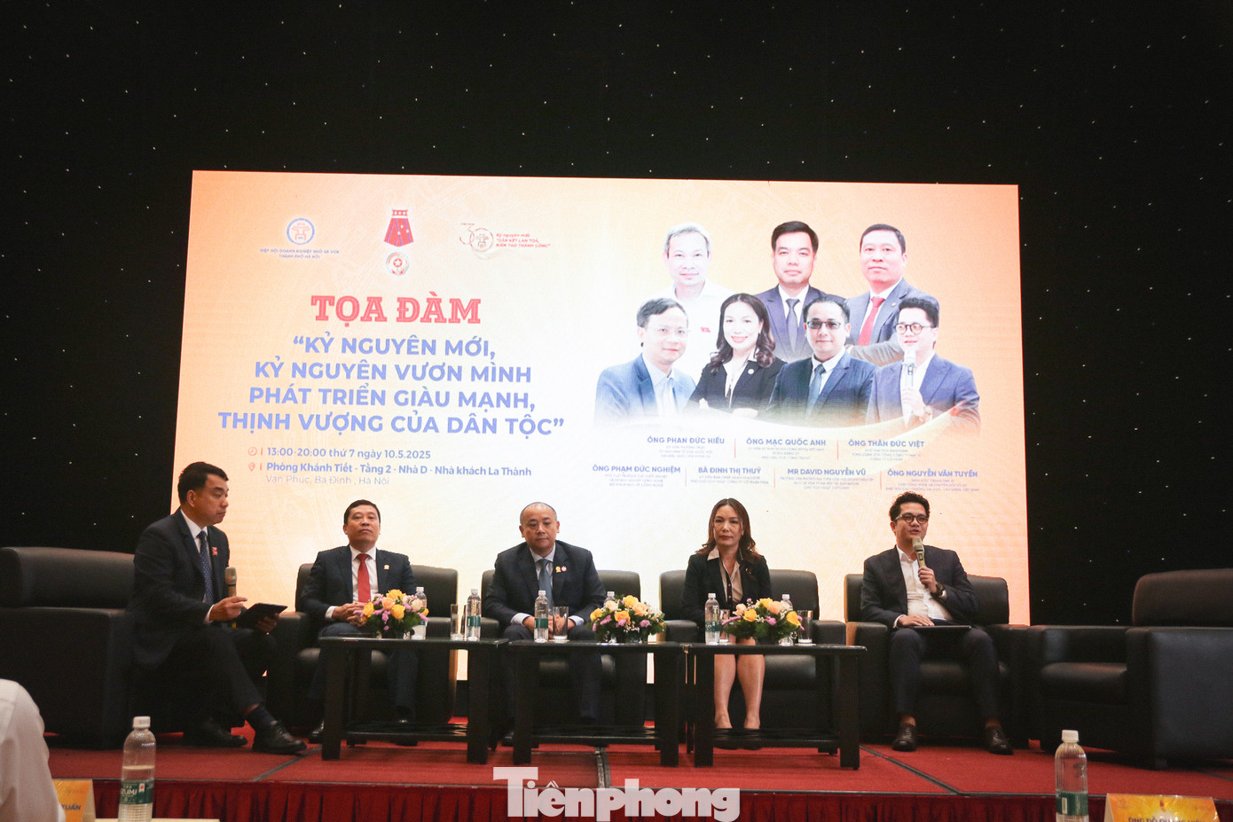 Quang cảnh tọa đàm “Kỷ nguyên mới - Kỷ nguyên vươn mình phát triển giàu mạnh, thịnh vượng của dân tộc”.