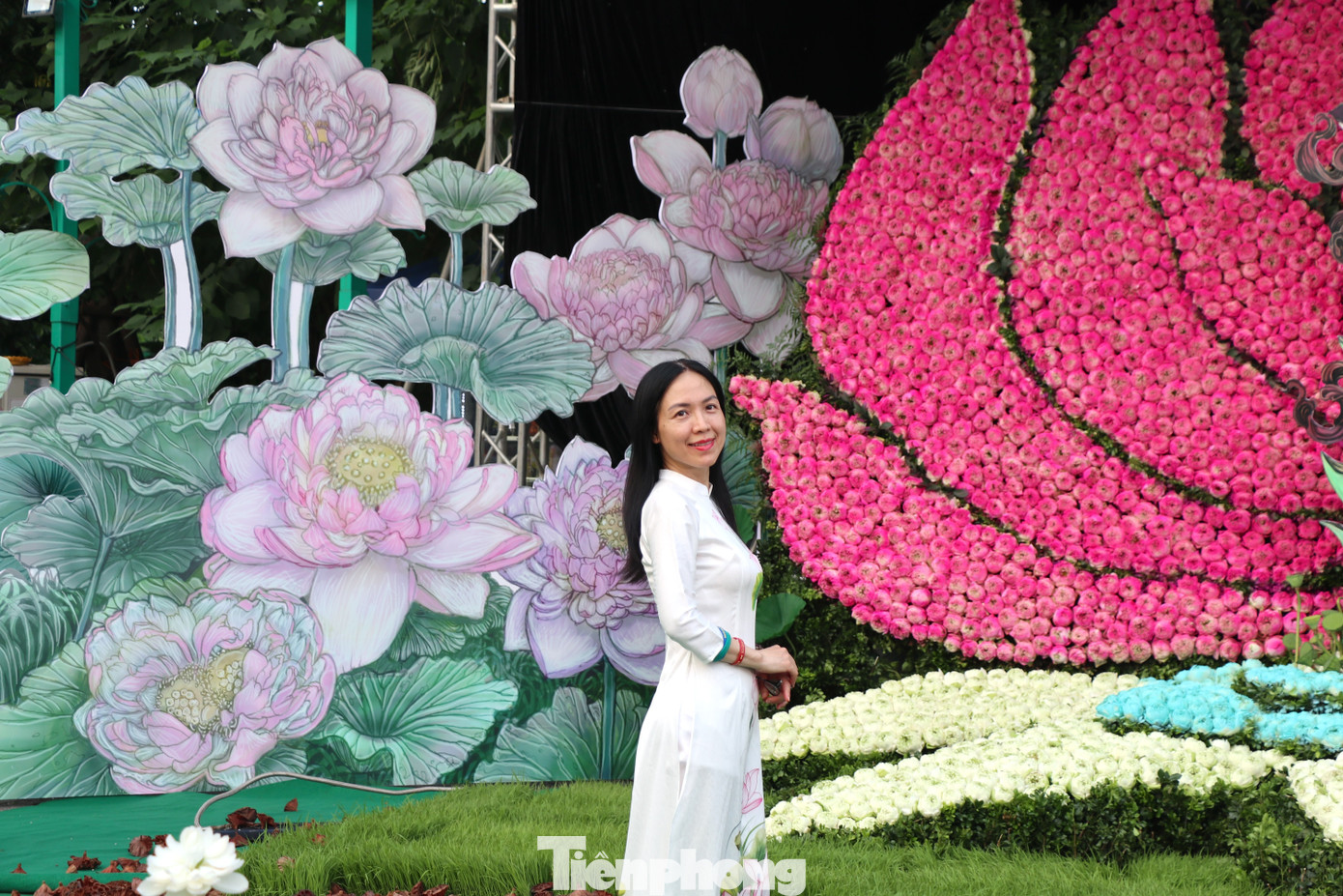 Tác phẩm thu hút được nhiều người dân quan tâm, hứa hẹn là điểm đến check-in độc đáo tại lễ hội của người dân Thủ đô.