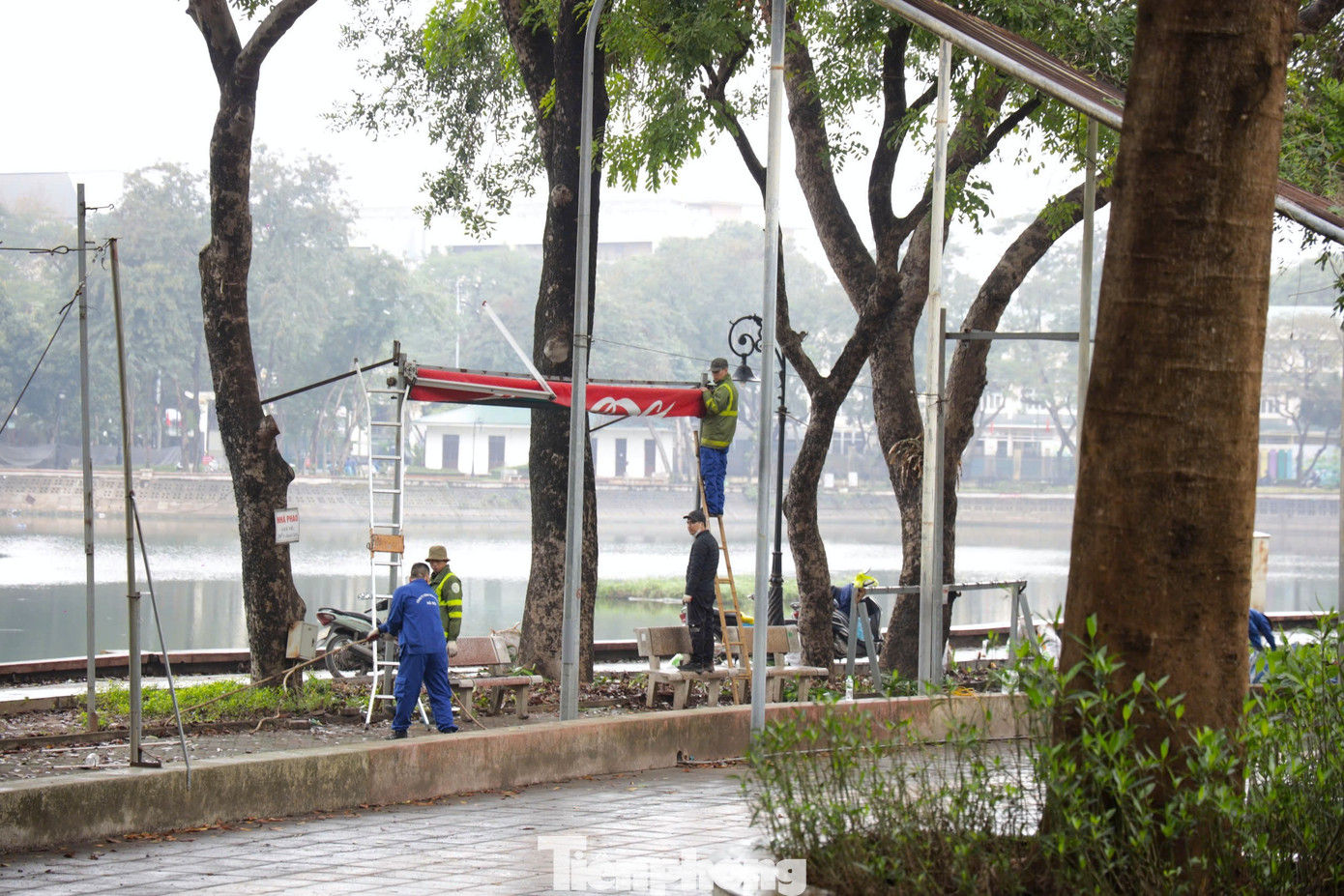 Trước thực trạng trên, UBND quận Cầu Giấy đã giao Trung tâm Phát triển quỹ đất quản lý, duy tu, duy trì hoạt động công viên Nghĩa Đô. Theo đó, trong ngày 25/2, Ban Quản lý Dự án Đầu tư xây dựng quận Cầu Giấy đã tổ chức khởi công dự án cải tạo, sửa chữa công viên Nghĩa Đô. Trước thực trạng trên, UBND quận Cầu Giấy đã giao Trung tâm Phát triển quỹ đất quản lý, duy tu, duy trì hoạt động công viên Nghĩa Đô. Theo đó, trong ngày 25/2, Ban Quản lý Dự án Đầu tư xây dựng quận Cầu Giấy đã tổ chức khởi công dự án cải tạo, sửa chữa công viên Nghĩa Đô.