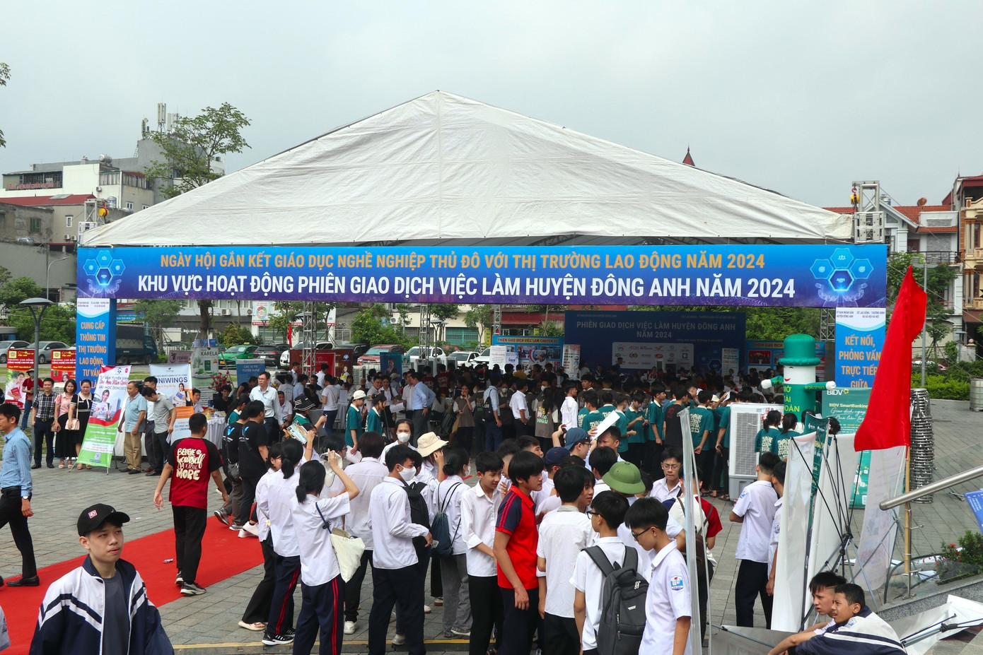 Đây là hoạt động ý nghĩa nhằm góp phần thực hiện tốt công tác giáo dục nghề nghiệp, hỗ trợ tạo việc làm cho người lao động trên địa bàn Thành phố năm 2024.