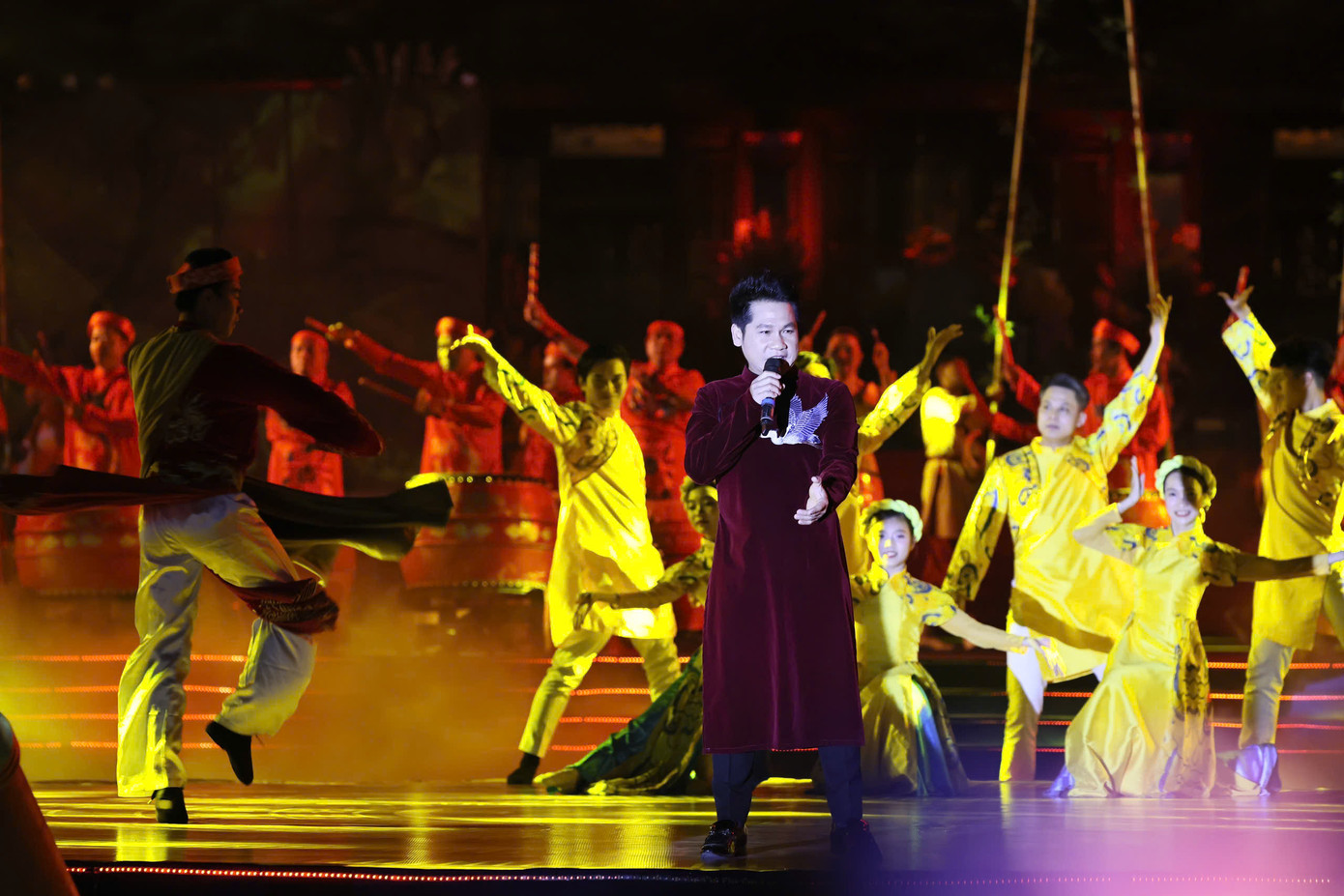 Lễ hội Gò Đống Đa là một trong những lễ hội truyền thống lớn nhất của thành phố Hà Nội, làm sống dậy những trang sử vẻ vang, chiến công lẫy lừng của dân tộc.