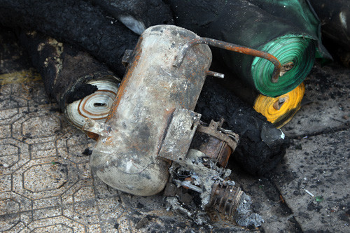 Bình khí mà người con trai ông Bê, ông Trần Phạm Hùng Phong (50 tuổi) sử dụng trong việc làm yên xe. Ông Phong cũng là người đã cùng vợ, 2 con trai và cháu gái thoát được ra khỏi đám cháy