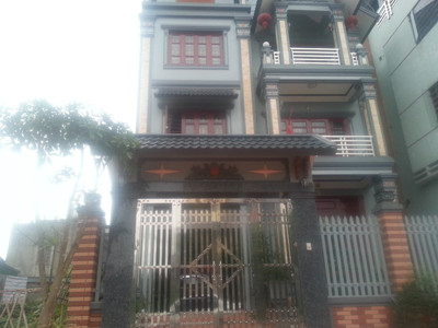 Cty Tuấn Đông bị khám xét giờ vắng vẻ người qua lại. Cty Tuấn Đông bị khám xét giờ vắng vẻ người qua lại