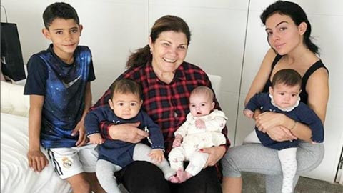 Ronaldo suy sụp khi bạn gái quyết không sinh thêm con ảnh 2