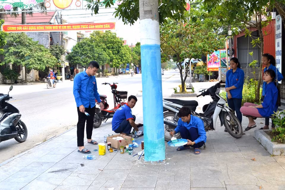 Hàng trăm cột điện ‘nở hoa’ ở xứ Thanh ảnh 2