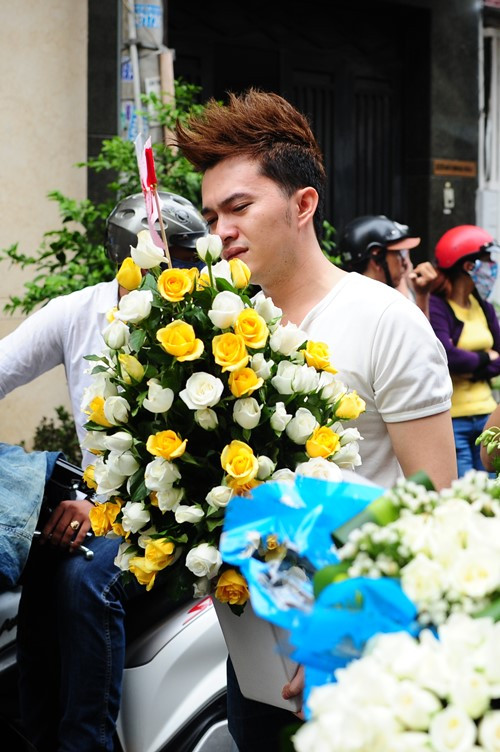 Nam Cường thất thần khi đưa tiễn người bạn thân