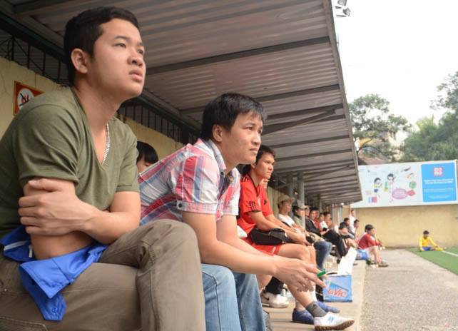 Những cổ động viên quen thuộc của các đội bóng