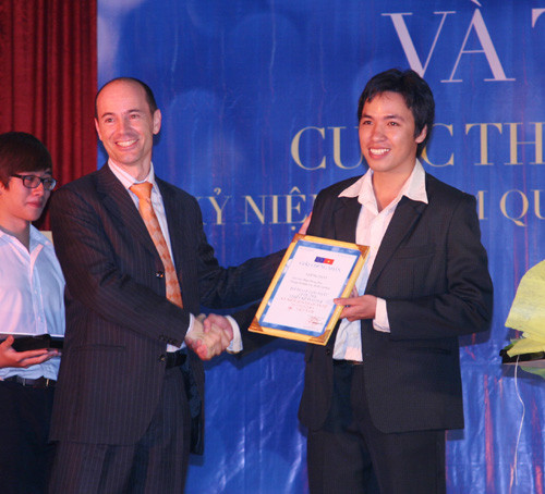 Sinh viên trường ĐH Kiến Trúc TP. Hồ Chí Minh Hoàng Phúc đoạt giải nhất cuộc thi