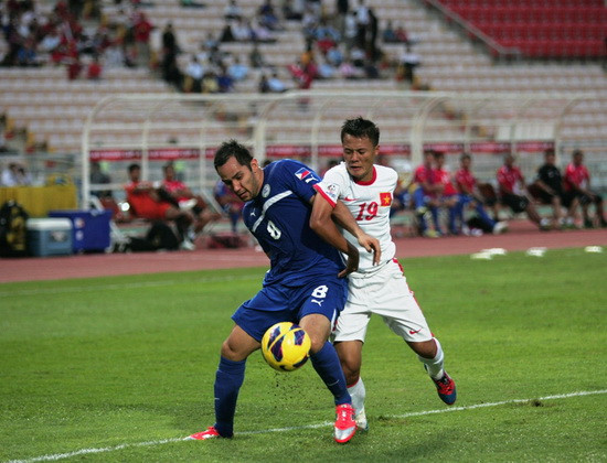 Hai đội chơi giằng co với thế trận không có gì hấp dẫn