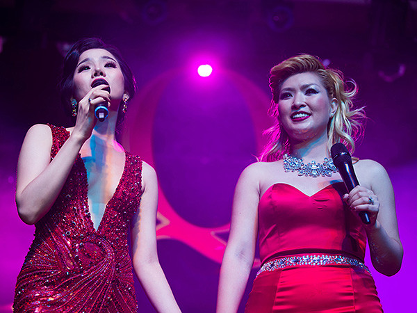 Lệ Quyên gợi cảm trên sân khấu ở Australia ảnh 11