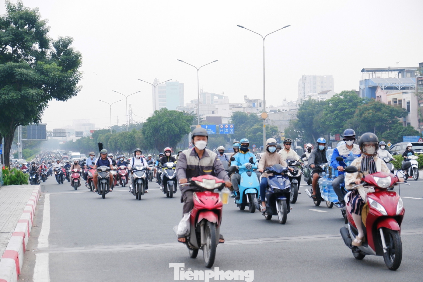 Sương mù xuất hiện tại TPHCM trong nhiều ngày qua. Ảnh: Hữu Huy