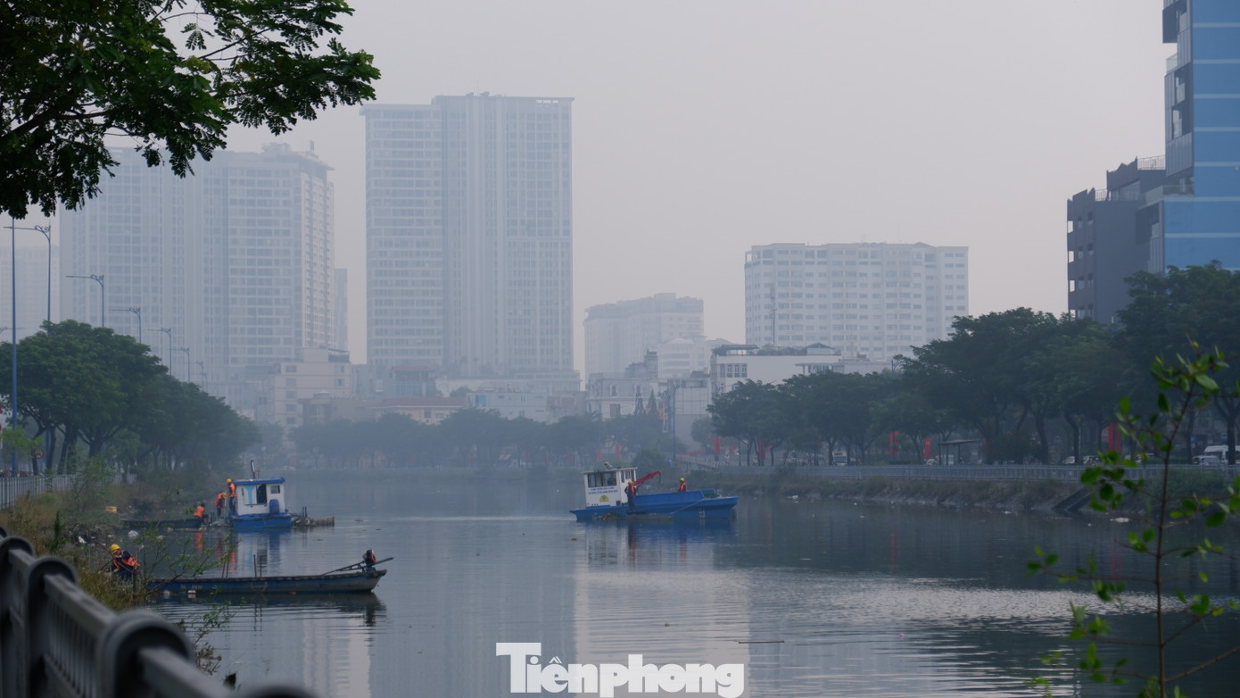 Tình trạng sương mù xuất hiện nhiều ở khu vực ven sông, kênh, rạch ở TPHCM. Tình trạng sương mù xuất hiện nhiều ở khu vực ven sông, kênh, rạch ở TPHCM.