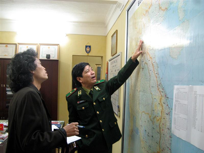 Thiếu tướng Nguyễn Sinh Xô trao đổi với phóng viên Tiền Phong về tấm bản đồ ma túy Tây Bắc