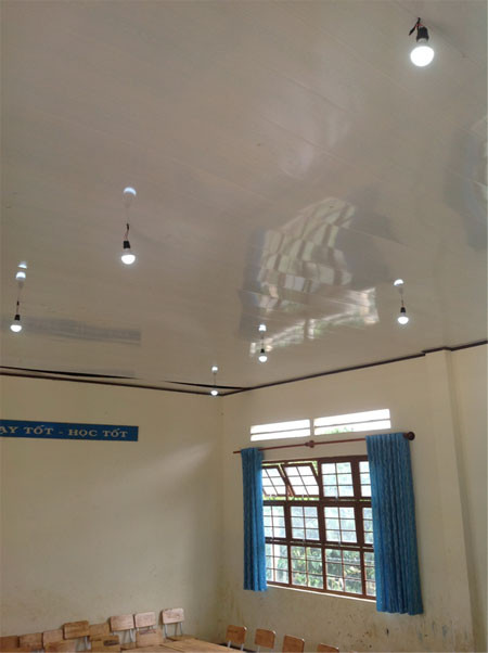 Ánh sáng điện từ hệ thống điện mặt trời tại Đạ Mpô . Ánh sáng điện từ hệ thống điện mặt trời tại Đạ Mpô