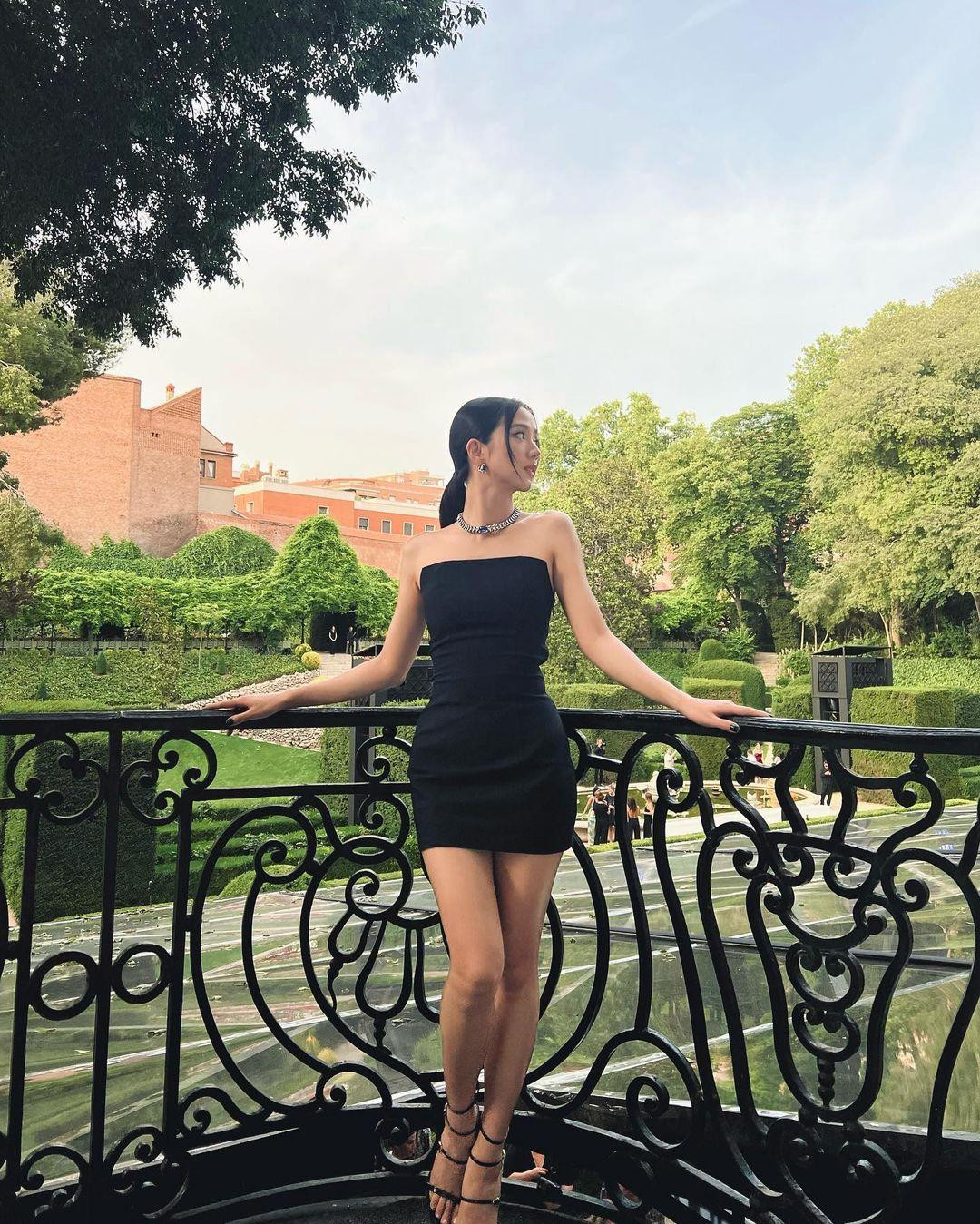 Đặc điểm này mang lại cho Jisoo hình ảnh một cô gái khỏe khoắn và mạnh mẽ. Ảnh: Instagram.