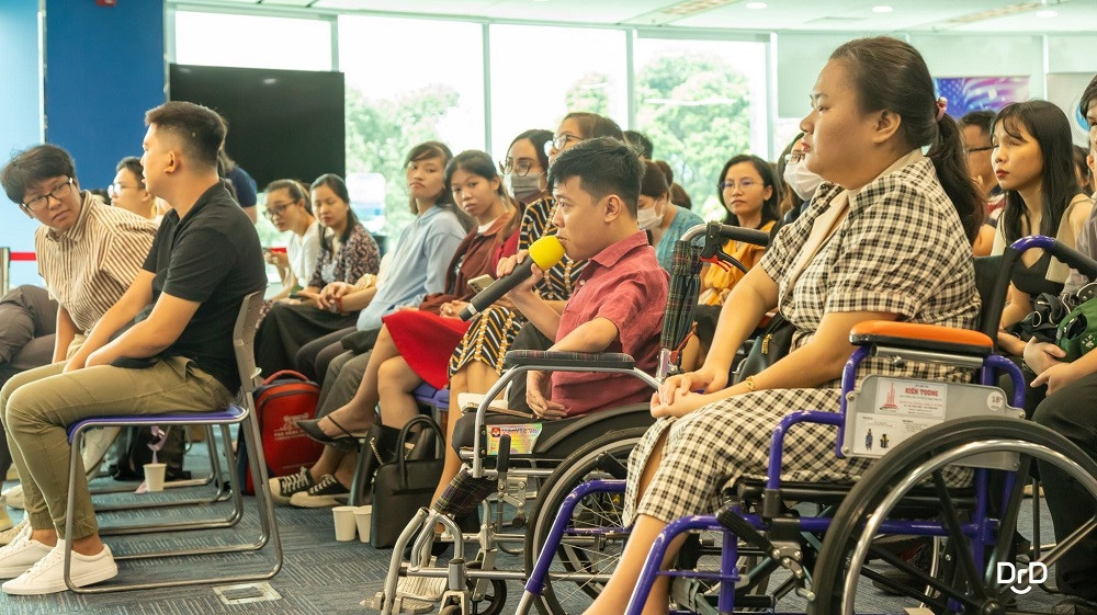 Buổi giao lưu có sự tham gia của nhiều anh chị khuyết tật tại Việt Nam. (Ảnh: DRD Vietnam) Buổi giao lưu có sự tham gia của nhiều anh chị khuyết tật tại Việt Nam. (Ảnh: DRD Vietnam)