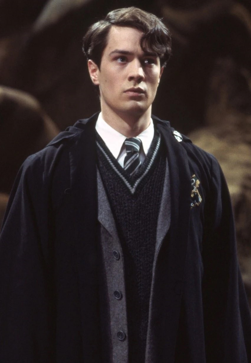 Chúa tể Hắc ám thời vẫn còn là Tom Riddle trong bản phim điện ảnh.