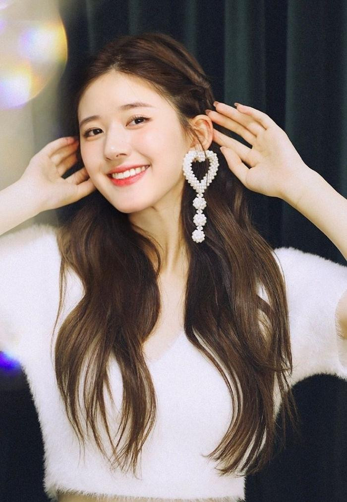 Triệu Lộ Tư càng ngày càng xinh đẹp và diễn xuất tiến bộ. Triệu Lộ Tư càng ngày càng xinh đẹp và diễn xuất tiến bộ.