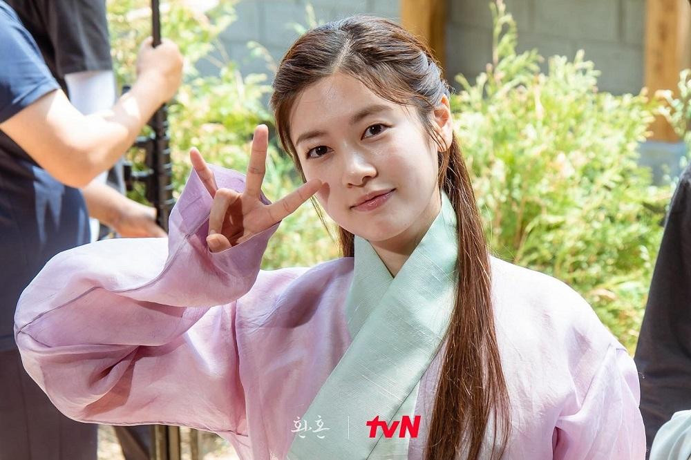 Jung So Min - đảm nhận Naksu trong cơ thể Mu Deok ở phần 1.