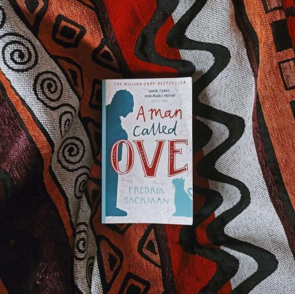 Một phiên bản bìa khác ở nước ngoài. (Ảnh: Instagram@soraiareads) Một phiên bản bìa khác ở nước ngoài. (Ảnh: Instagram@soraiareads)