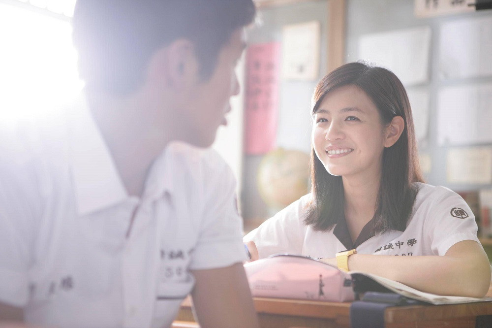 Trần Nghiên Hy trong Cô Gái Năm Ấy Chúng Ta Cùng Theo Đuổi. Trần Nghiên Hy trong Cô Gái Năm Ấy Chúng Ta Cùng Theo Đuổi.